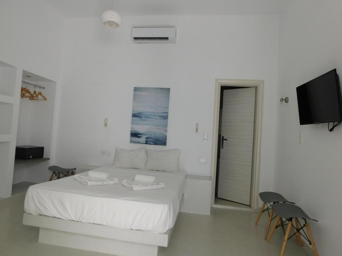 Calm Center Rooms 费拉 外观 照片